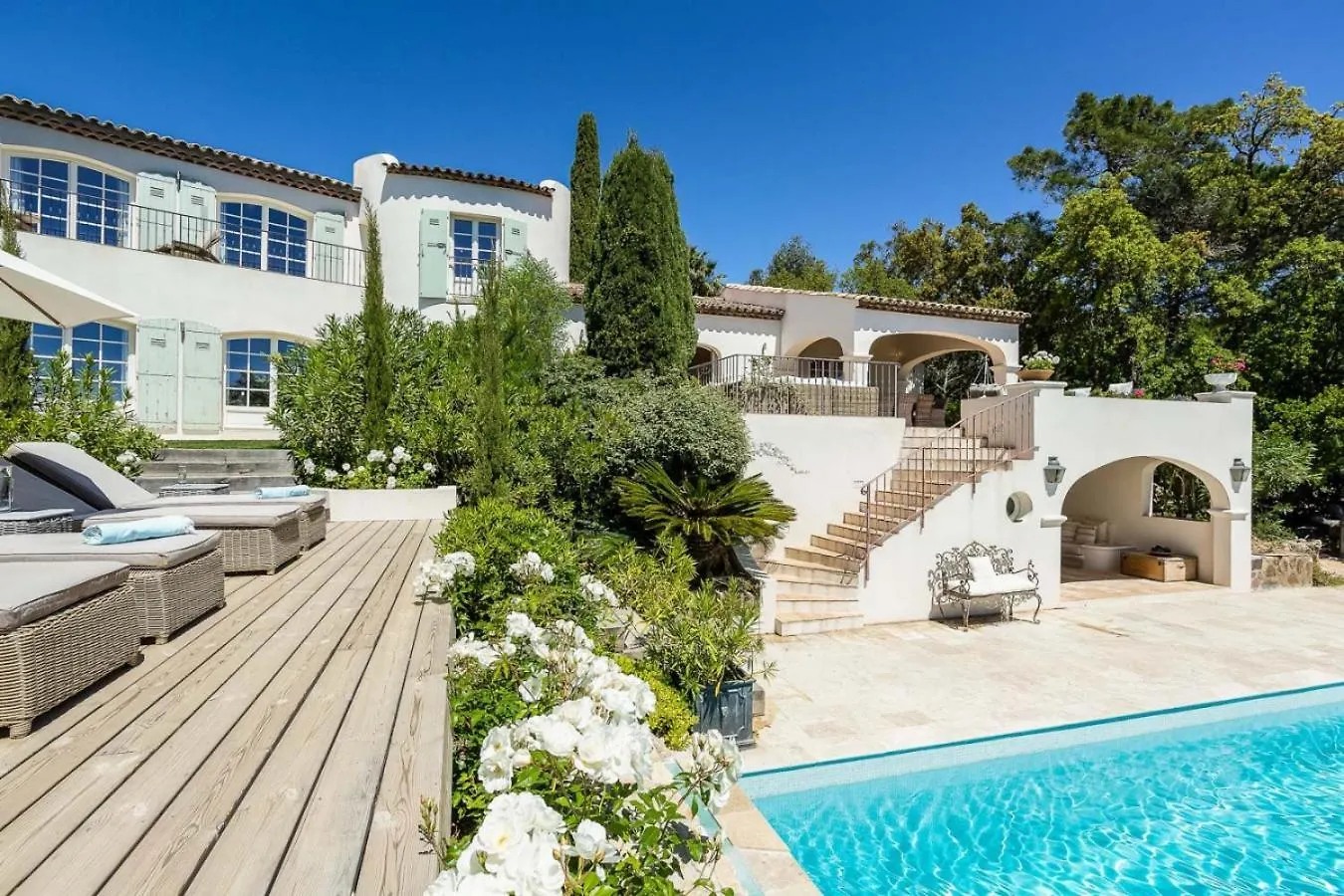 Villa Daniel Grimaud 0*,